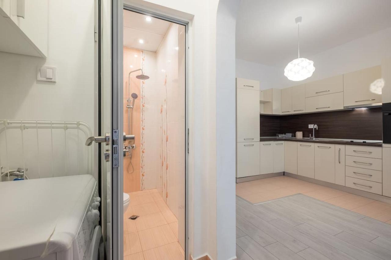 Your Perfect Place To Stay On Vitosha Str Apt Sofia Luaran gambar