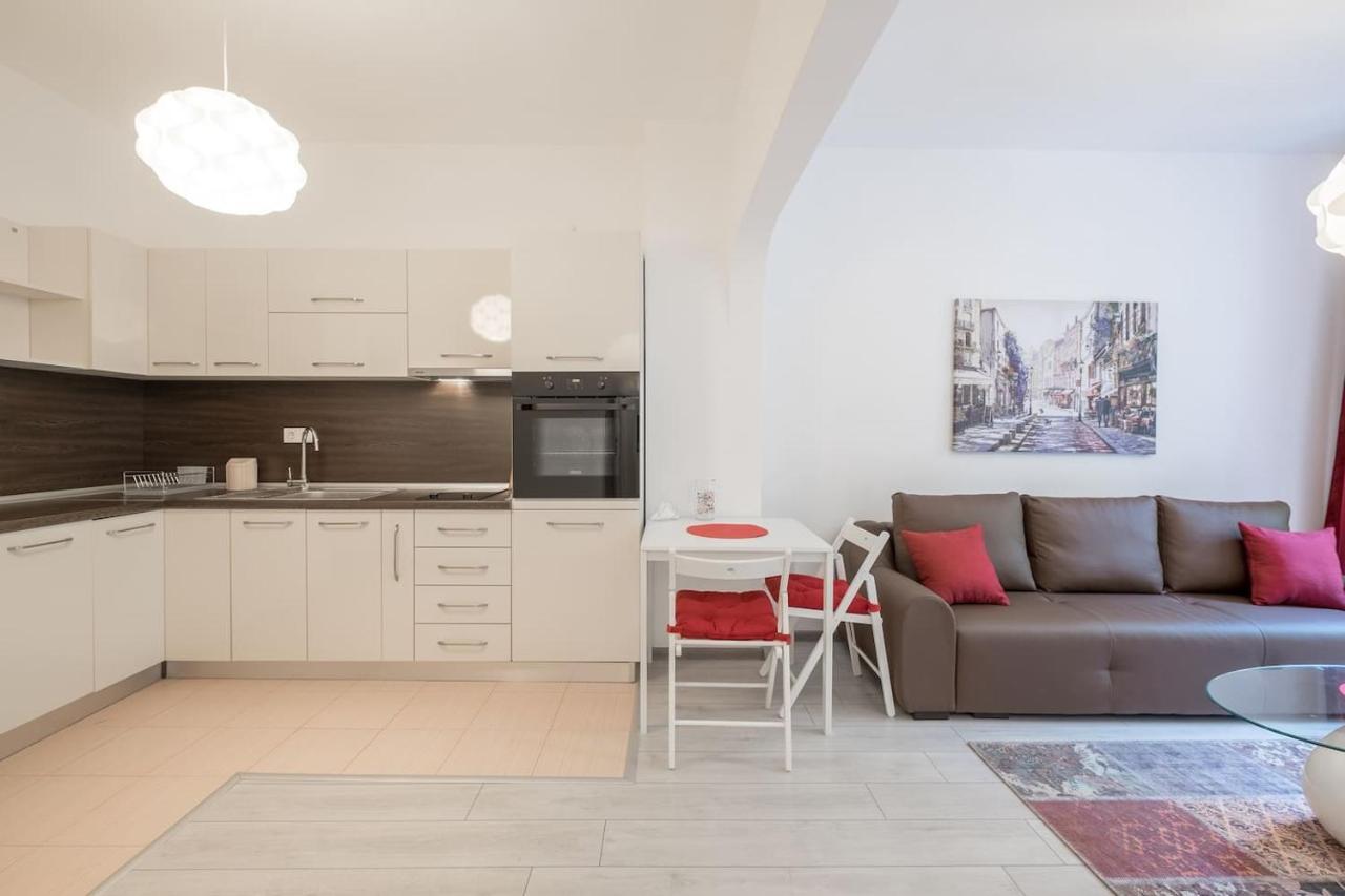 Your Perfect Place To Stay On Vitosha Str Apt Sofia Luaran gambar